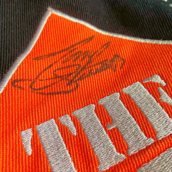 NASCAR (Autographed) Tony Stewart #20 Home Depot Racing Jacket - Picture 8 of 10